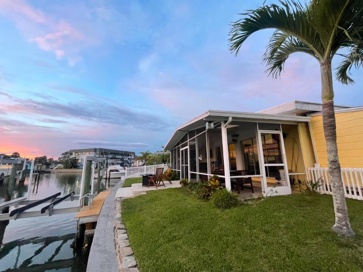 Willa Waterfront Boat Lift Bungalow St. Pete Beach Zewnętrze zdjęcie