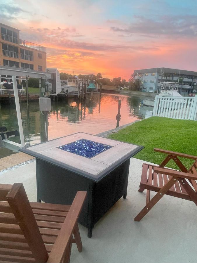 Willa Waterfront Boat Lift Bungalow St. Pete Beach Zewnętrze zdjęcie