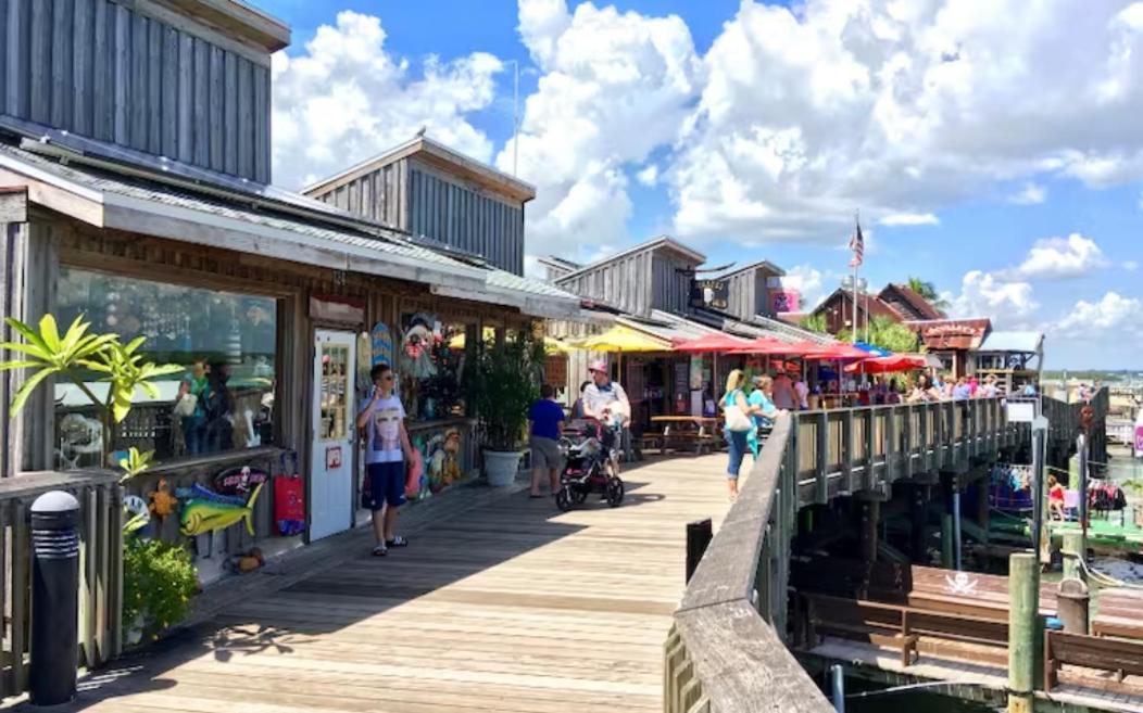 Willa Waterfront Boat Lift Bungalow St. Pete Beach Zewnętrze zdjęcie